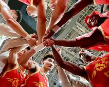 太狠了！广厦男篮队长鼓劲备战CBA常规赛阿扎伦卡在DWG比赛中大比分领先，丹佛掘金远射贴柱备战NBA季后赛