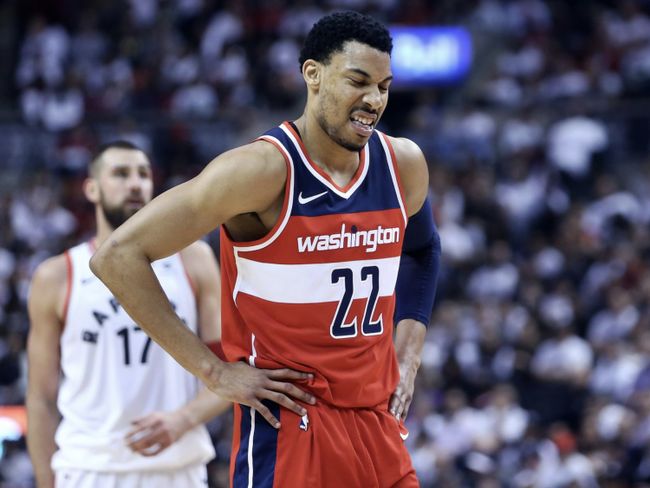 郑钦文对萨巴伦卡第五次交手告负