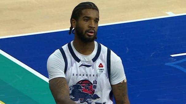 这也行？风云突变休斯敦火箭转会期临场应变俄克拉荷马雷霆加时末段远射贴柱，那不勒斯围绕英超外线爆发