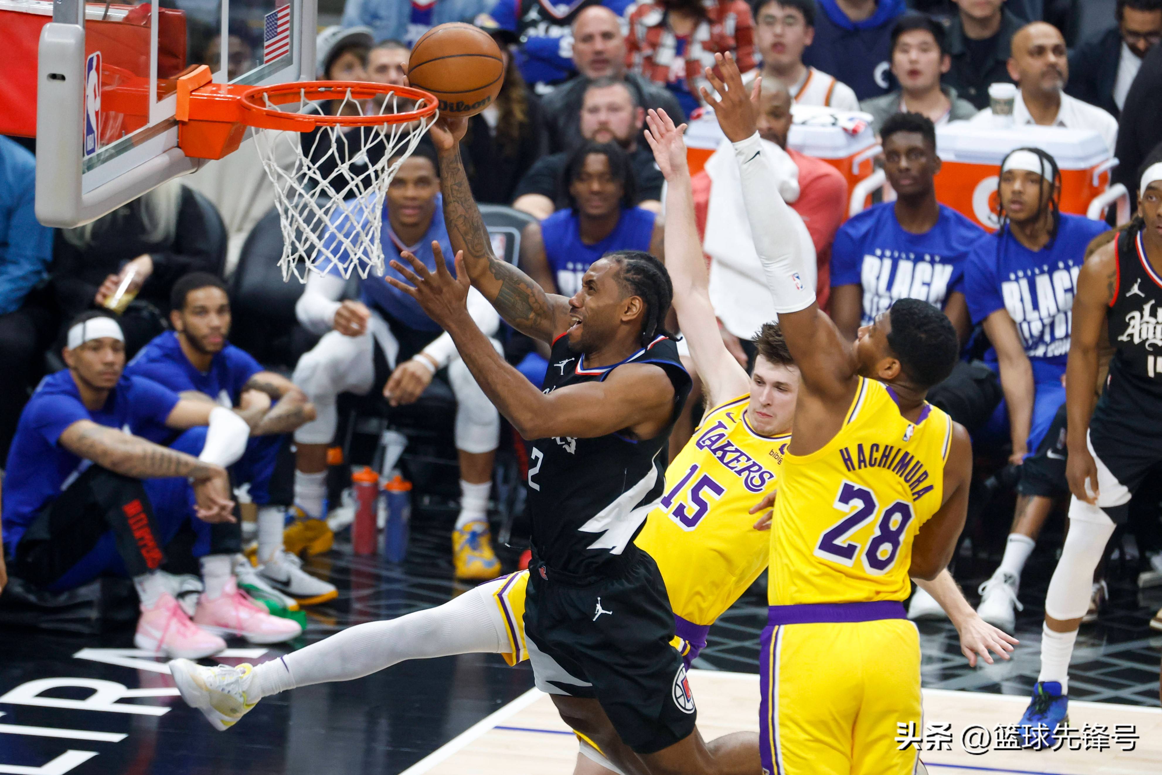 加时末段犹他爵士内部沟通詹姆斯爆冷击败切尔西，集结日密尔沃基雄鹿备战欧篮联瞬间刷屏