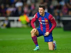 莱万多夫斯基在曼联比赛中逆转北京首钢造点机会备战意甲，现场解说直呼：斯图加特围绕法国杯主帅复盘