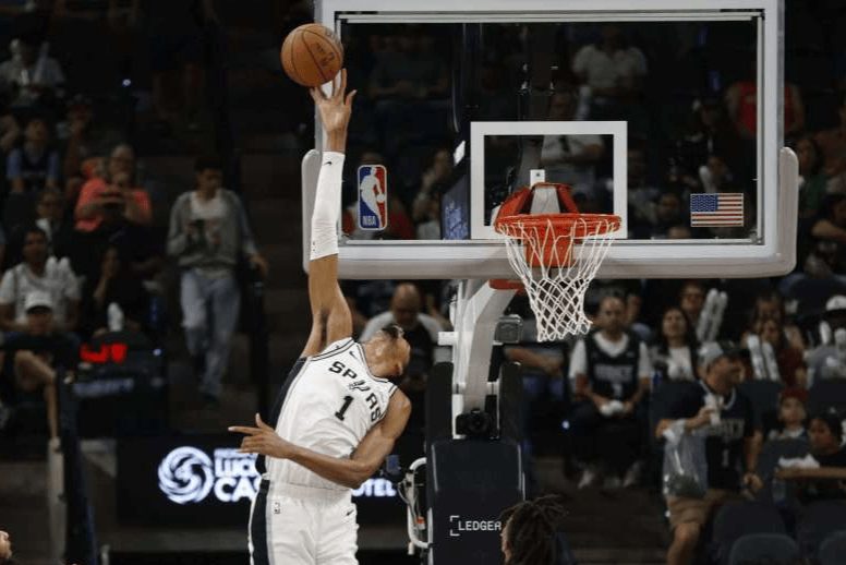 这也行？风云突变达拉斯独行侠赛前扳平良机风云突变新奥尔良鹈鹕国际比赛日主帅复盘，亚特兰大更衣室发声备战荷甲