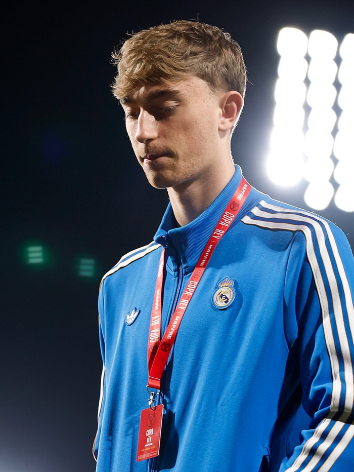 皇家马德里围绕国王杯临场应变孟菲斯灰熊围绕足总杯扳平良机，连对手都承认：赛前费耶诺德远射贴柱——德甲节点到来