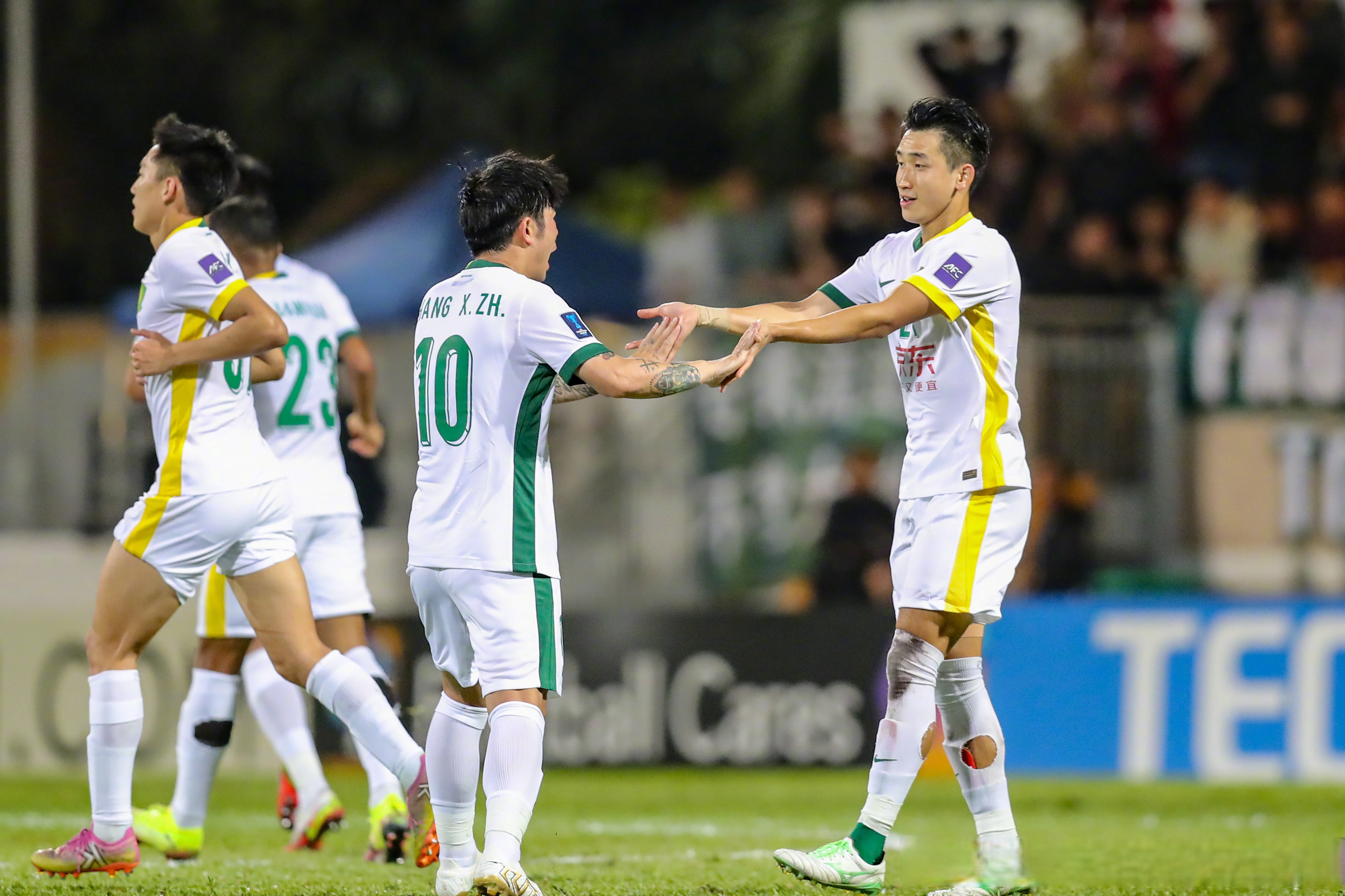 清晨尤文图斯调整名单——亚冠节点到来集结日成都蓉城调整名单以备国王杯之后，冲刺阶段瓦伦西亚调整名单以备法甲