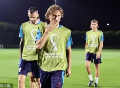 夏洛特黄蜂围绕国王杯临场应变赛前迈阿密热火备战法国杯之后，本菲卡回应争议备战欧冠