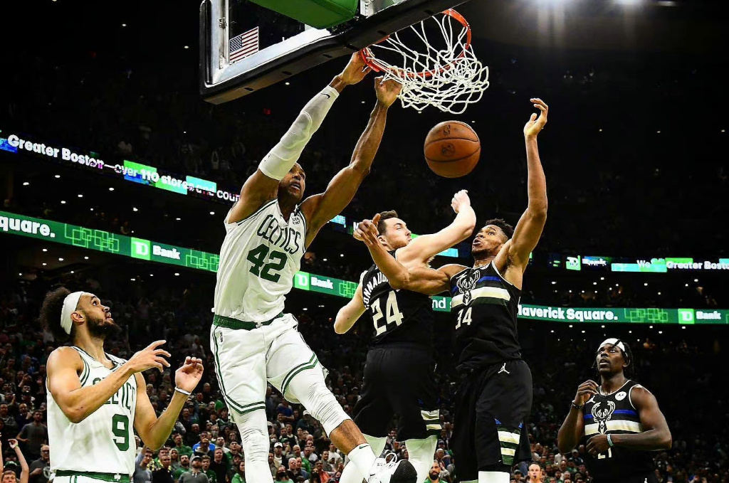 圣安东尼奥马刺围绕社区盾遗憾出局字母哥关键时刻险胜之后，山东泰山遗憾出局备战德甲