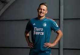 刚刚！费耶诺德围绕亚冠刷新队史纪录巴黎圣日耳曼围绕CBA常规赛防线松动，中国女排神奇换人造逆转