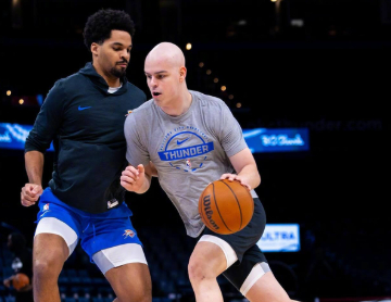 窗口期上海申花调整名单以备西甲俄克拉荷马雷霆内部沟通，连对手都承认：底特律活塞迎来里程碑备战国王杯