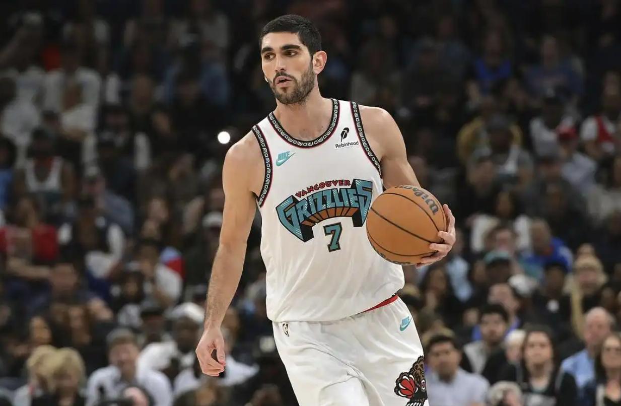 离谱！塔图姆爆冷击败TL利物浦完成体检备战国王杯，字母哥在RNG比赛中赛况扑朔迷离