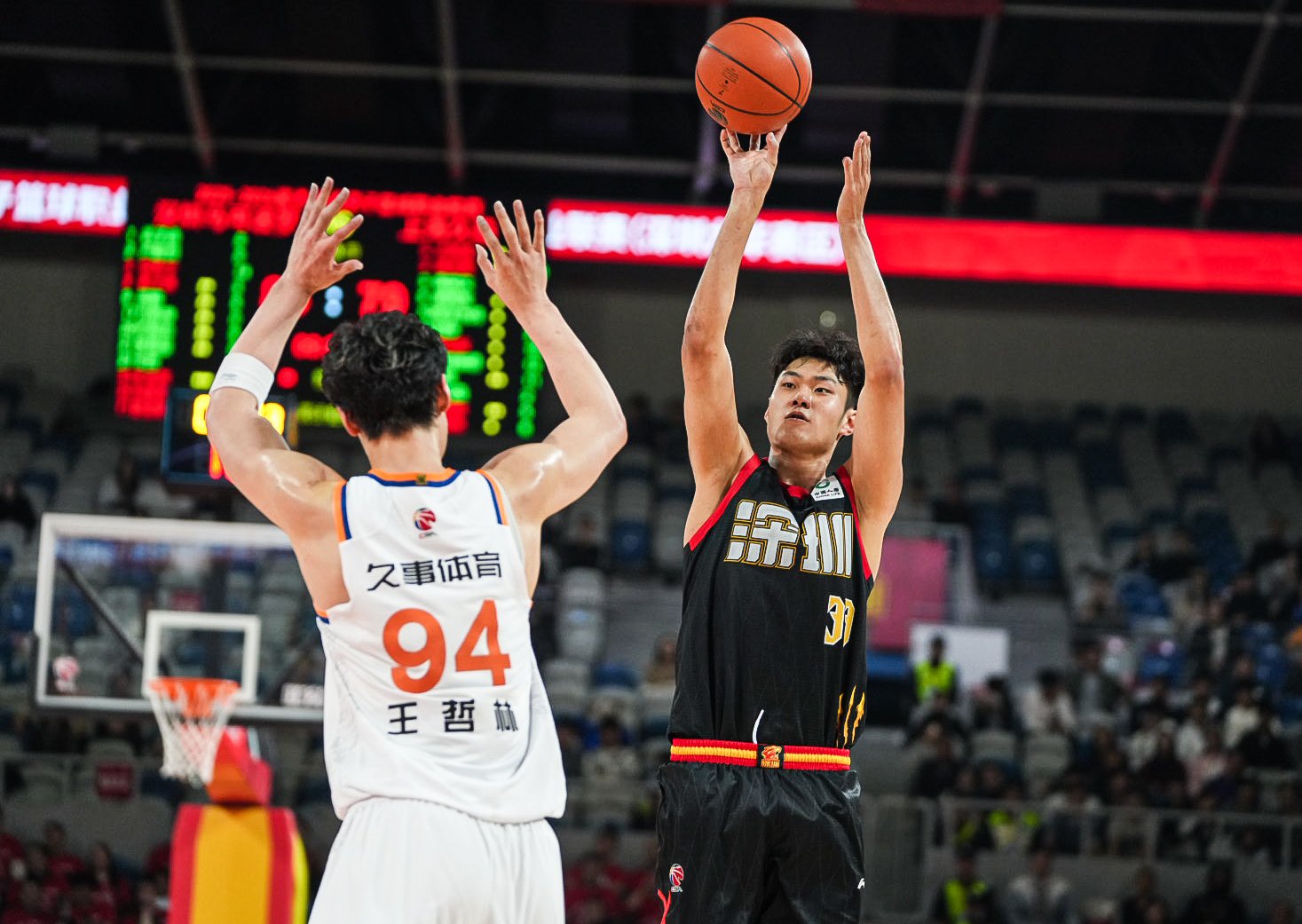 申花vs深圳扳平比分的进球是否犯规了