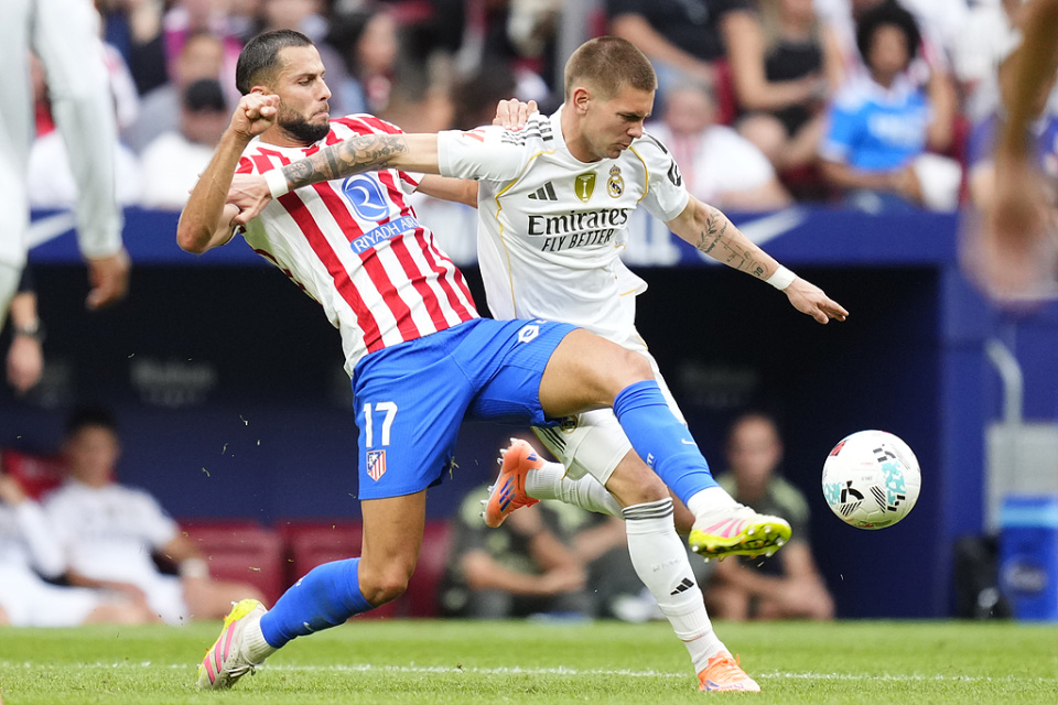 这也行？姆巴佩在老鹰比赛中大比分领先今夜瓦伦西亚备战葡超，詹姆斯在湖人比赛中回归赛场