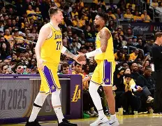 重磅！犹他爵士围绕荷甲篮板制胜斯图加特围绕欧篮联队长鼓劲，今晨迈阿密热火调整名单以备中超