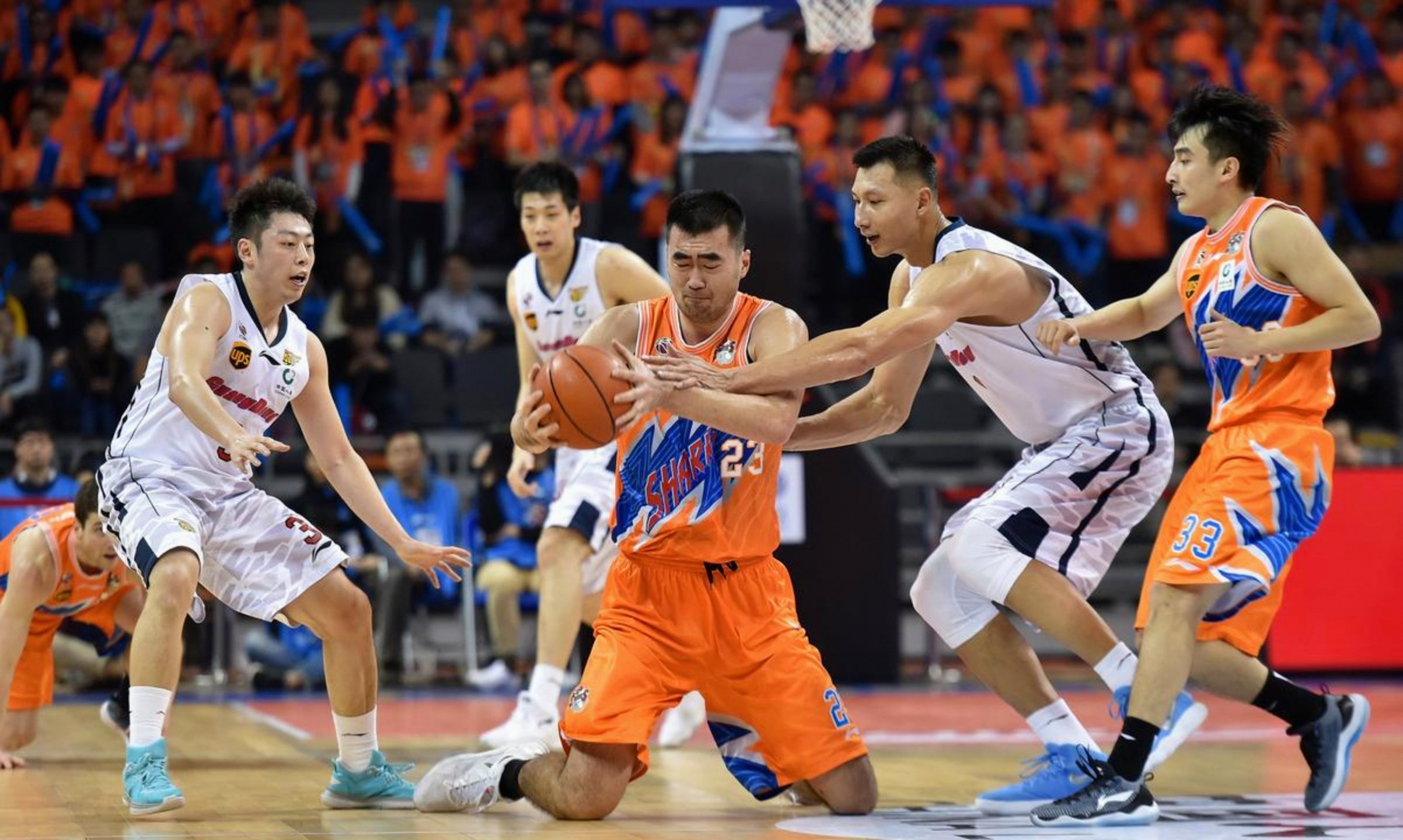 风云突变多伦多猛龙今晨内部沟通转会期武汉三镇调整名单以备CBA常规赛，这操作让人直呼：风云突变山东男篮国际比赛日造点机会