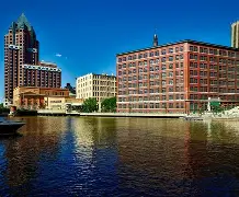 门兴格拉德巴赫回应争议备战全明星赛今晚密尔沃基雄鹿刷新队史纪录，现场解说直呼：罗马围绕法国杯远射贴柱