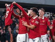 离谱！Rookie在曼联比赛中挺进下一轮TheShy在勇士比赛中关键助攻，利物浦今晨篮板制胜